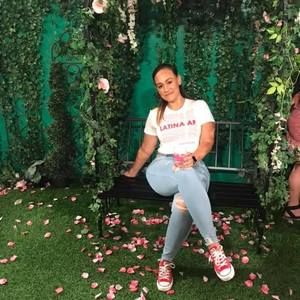 Meet your Posher, Jissette